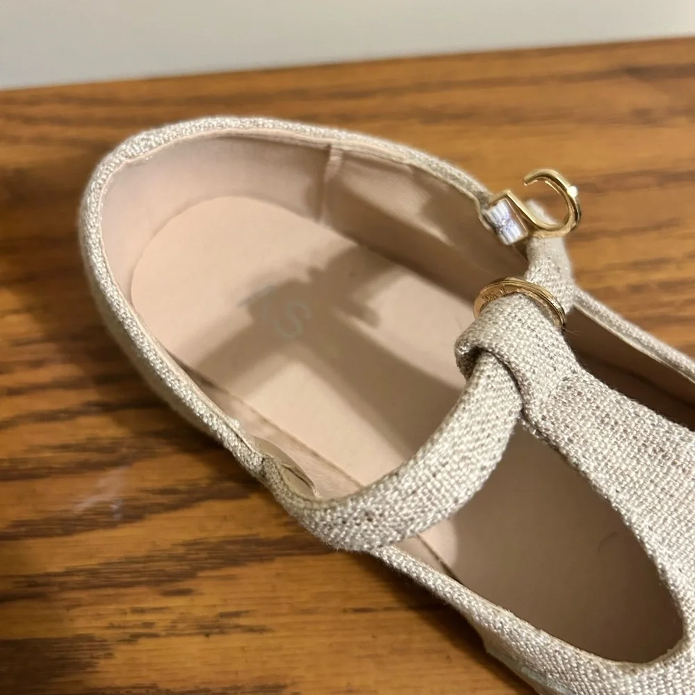AS Wingtip T-Strap Mary Jane Linen/Beige Shoes/Size Size 1.5/NWOT